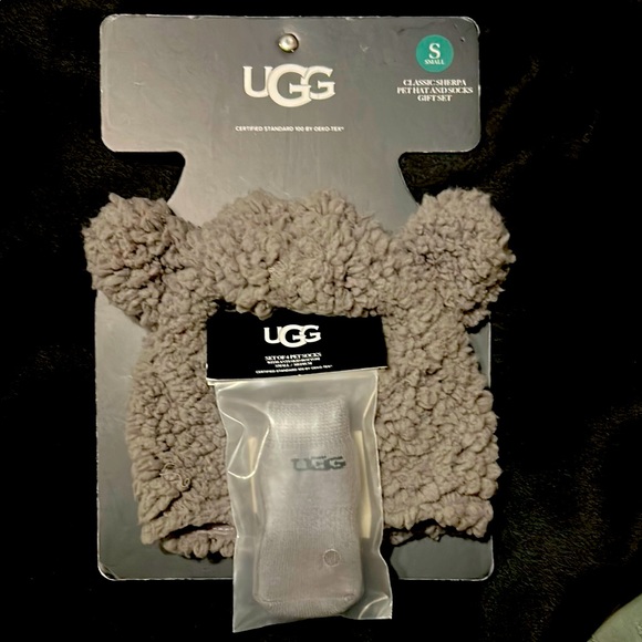 NWT **UGG** Gray Sherpa Pet Hat and Booties Set, Small - Picture 2 of 6